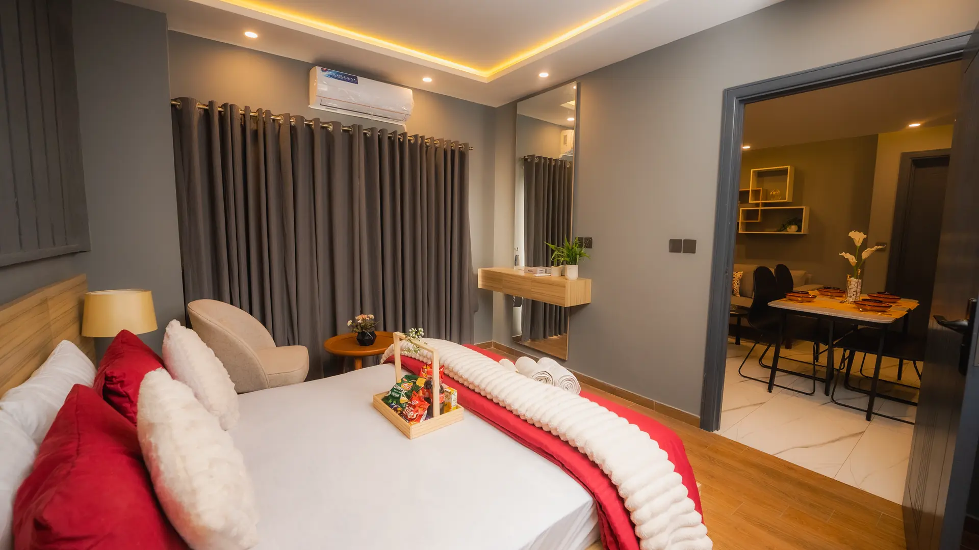 The Holton One Bed 4